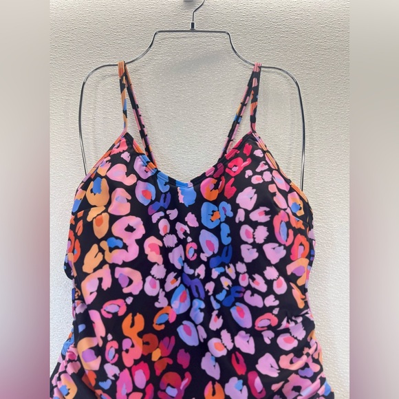 NWT Multicolored Leopard Print O-Ring One Piece Swimsuit M - Picture 7 of 17
